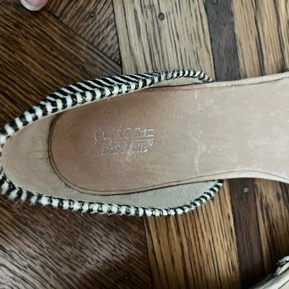 Fur Chic Striped Women's Flats - Picture 3 of 4